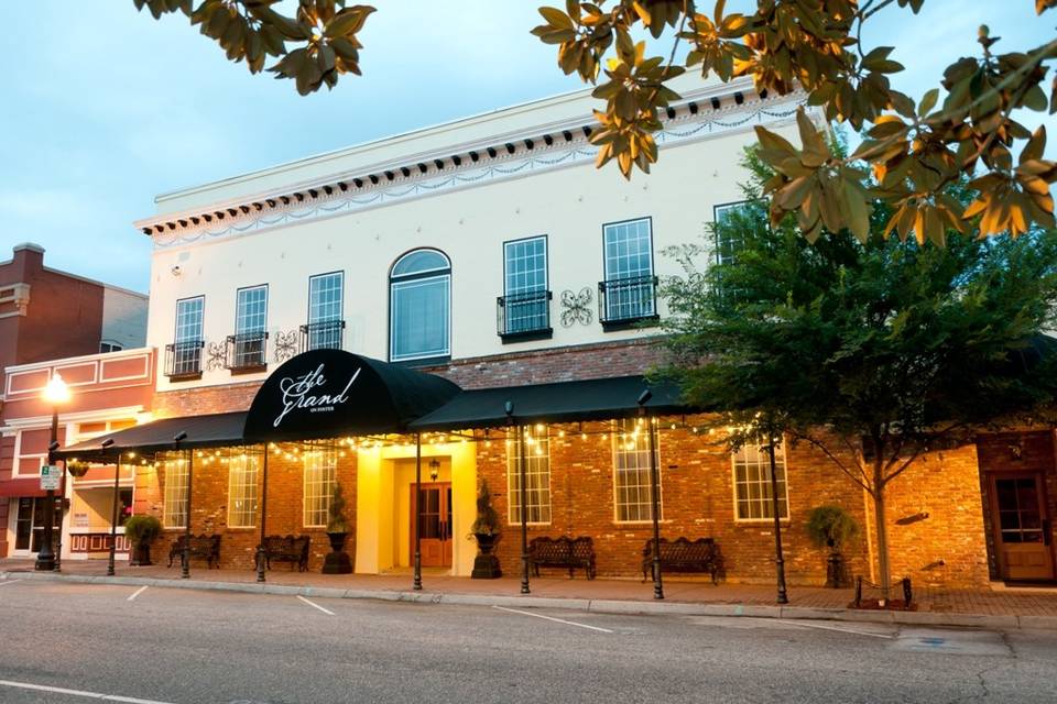 Dothan Wedding DJ
Montgomery Wedding DJ
Columbus Alabama Wedding DJ
Tallahassee Florida Wedding DJ
The Grand on Foster
Heritage Wedding DJs
Heritage DJs