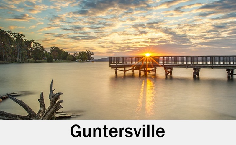 Lake Guntersville, Alabama sunset for waterfront weddings